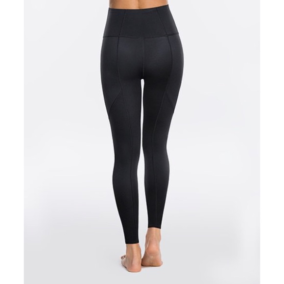 Spanx Active Booty Boost Full-Length Leggings - Picture 2 of 4